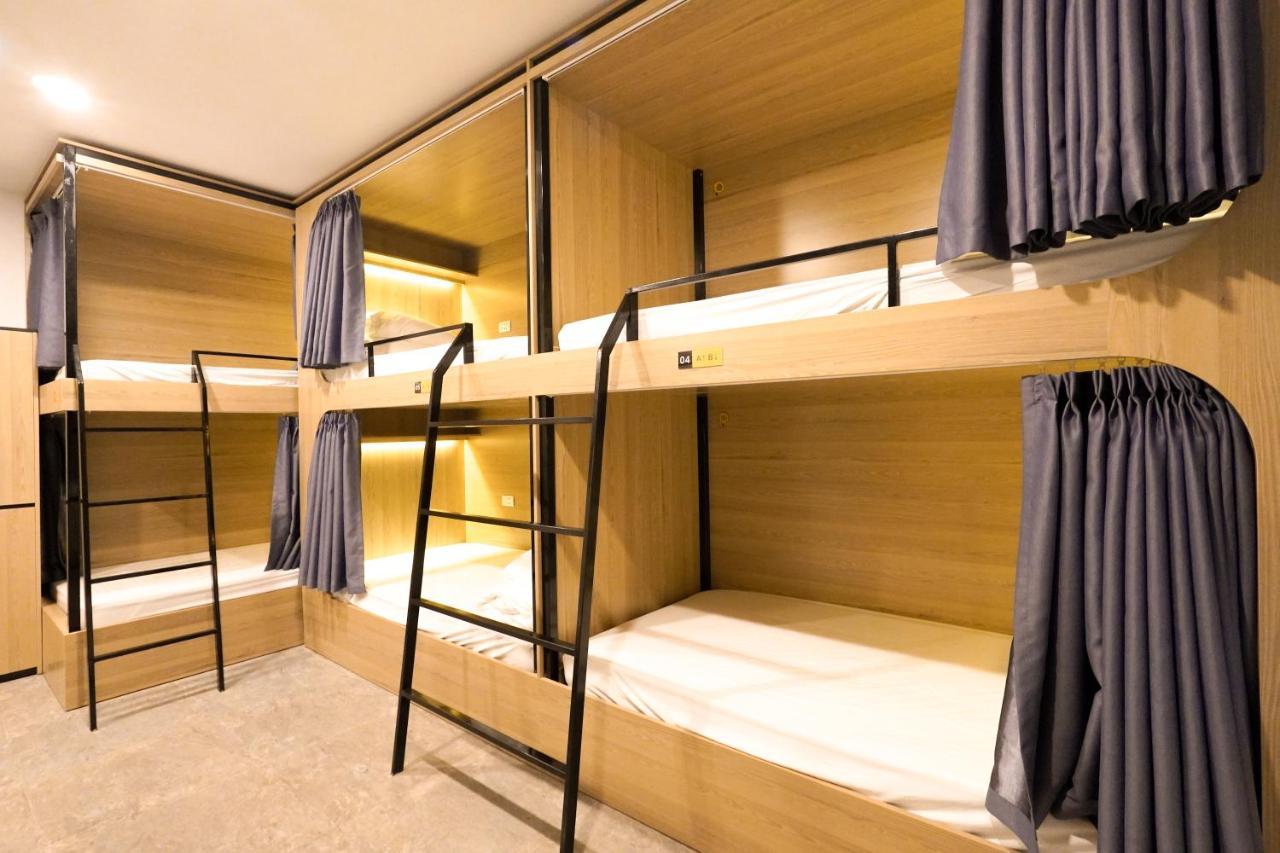 Capsule hotel Motogo *