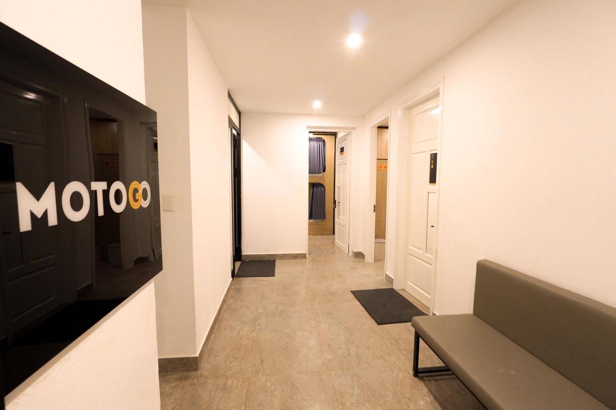Motogo Capsule hotel *