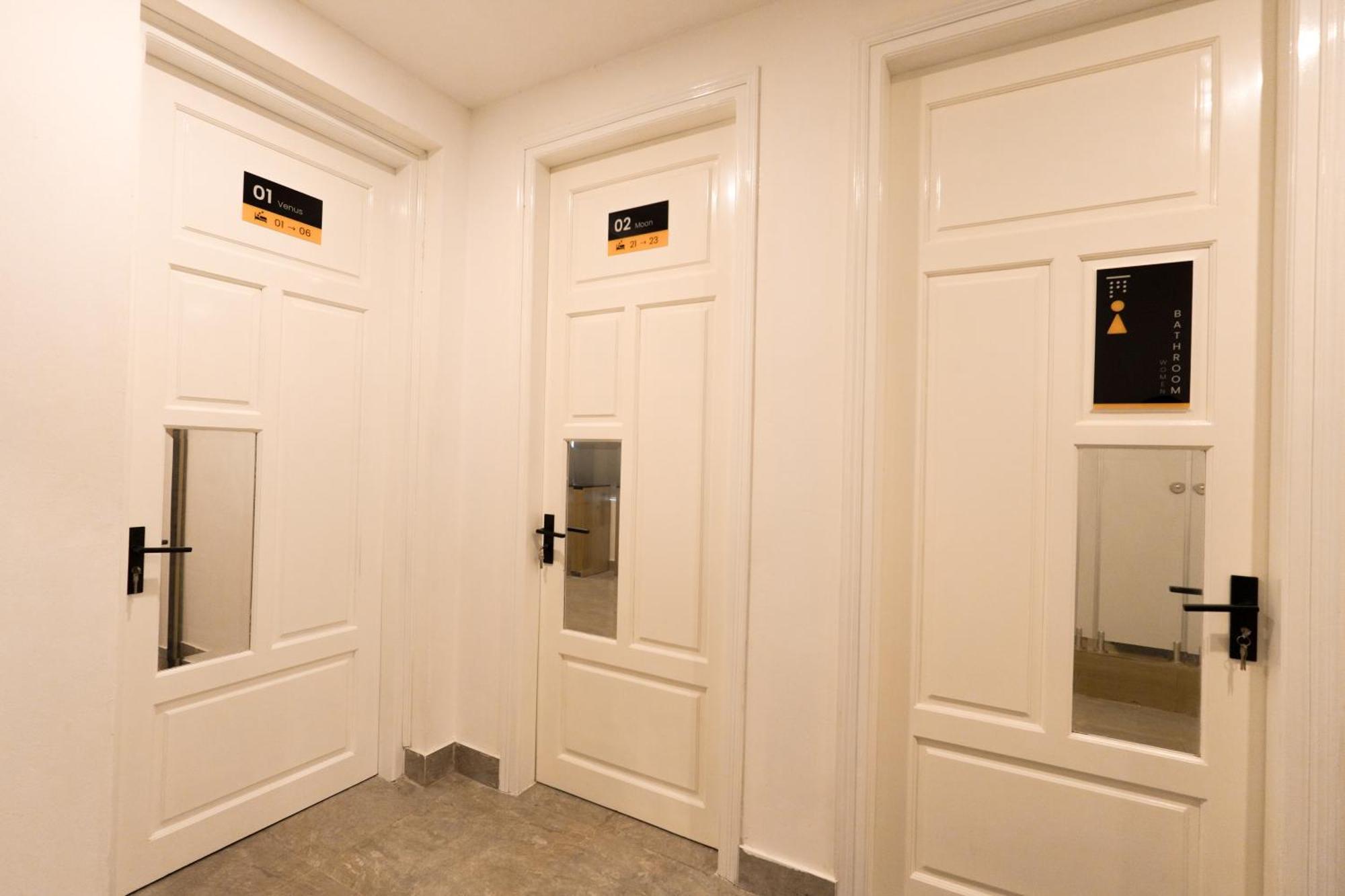 Capsule hotel Motogo
